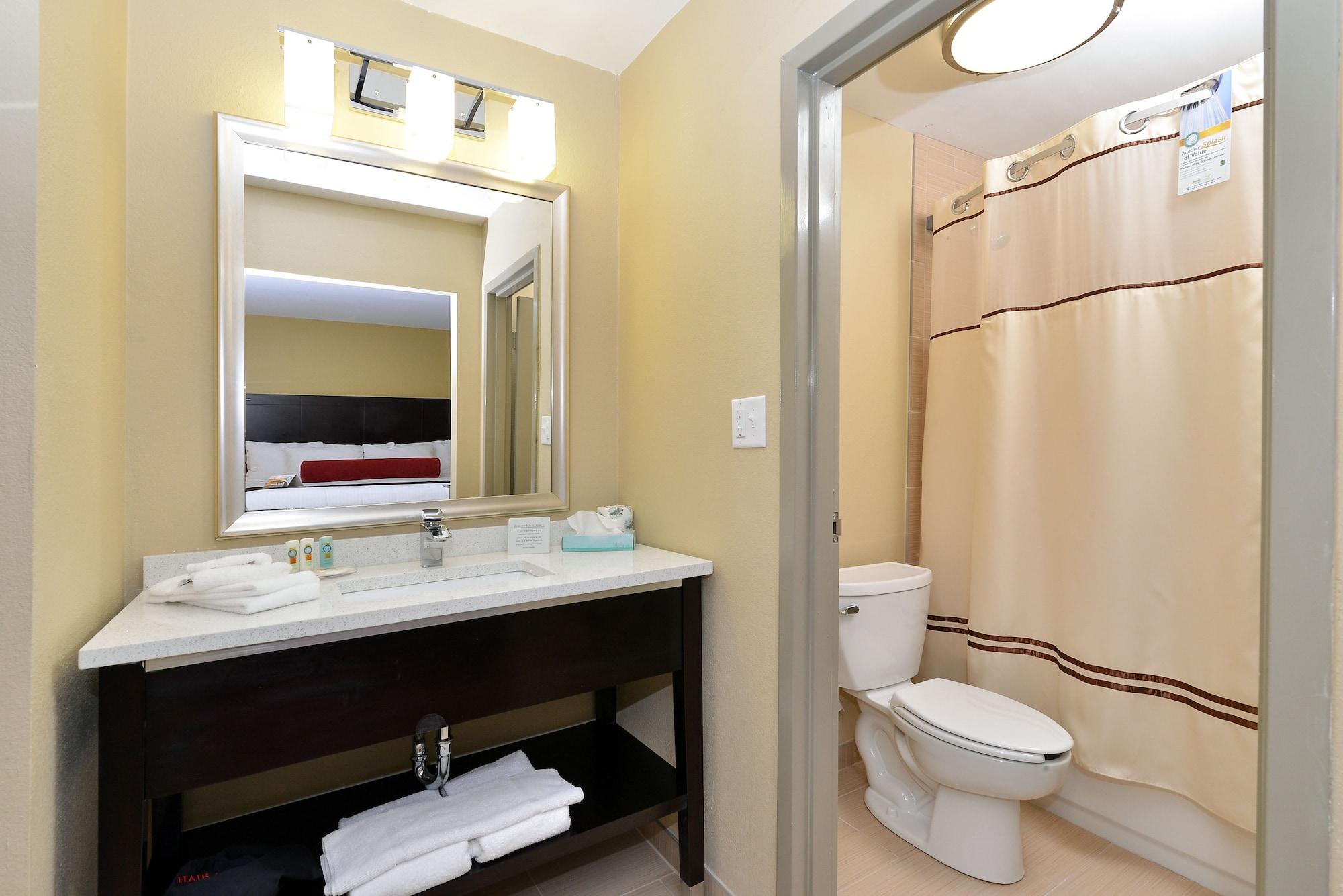 Quality Suites Nashville Airport Екстер'єр фото