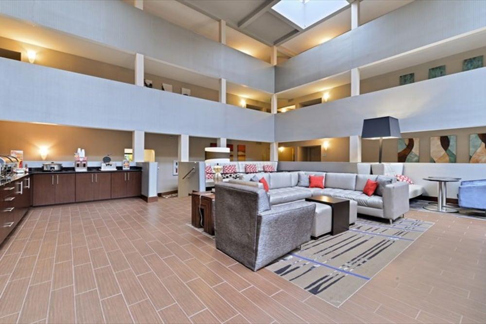 Quality Suites Nashville Airport Екстер'єр фото