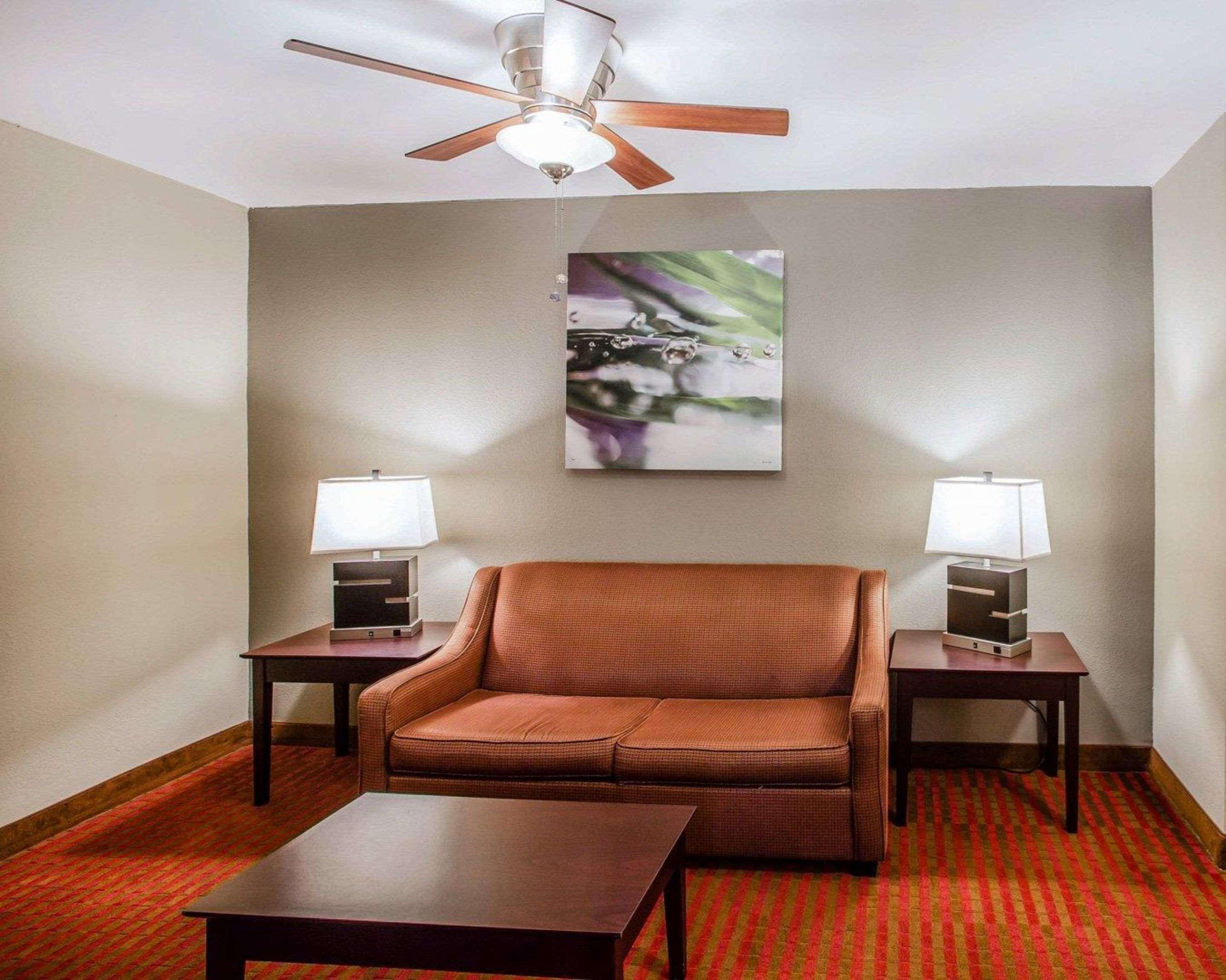 Quality Suites Nashville Airport Екстер'єр фото