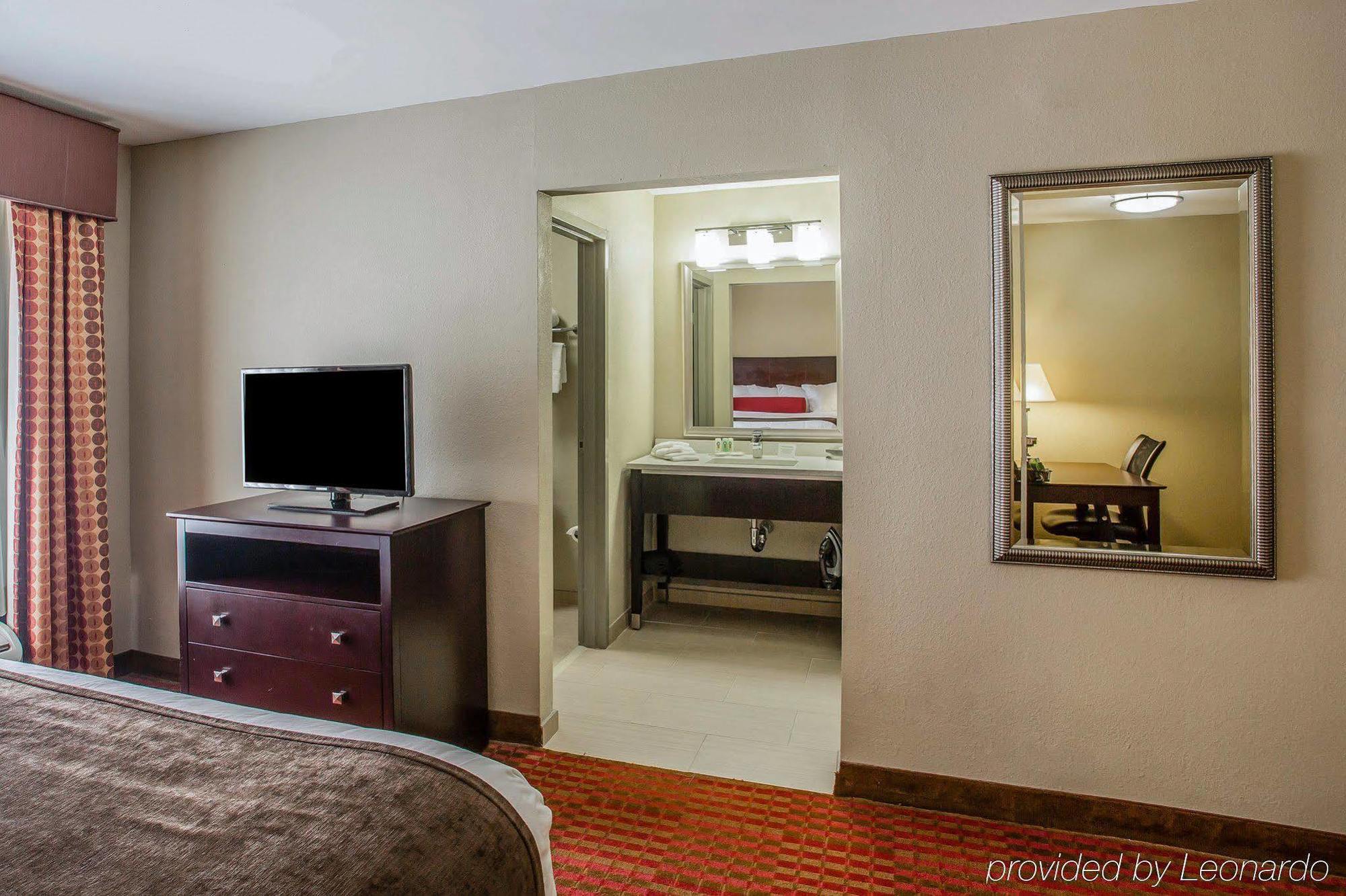 Quality Suites Nashville Airport Екстер'єр фото